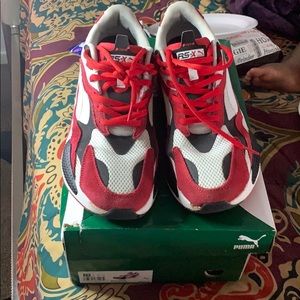 RS-X3 Super PUMA white -high risk red
